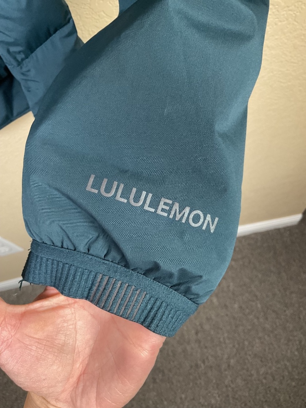 Lululemon Womens 6 Storm Teal Down For It All Jacket Running Athletic Outdoor - Picture 5 of 8